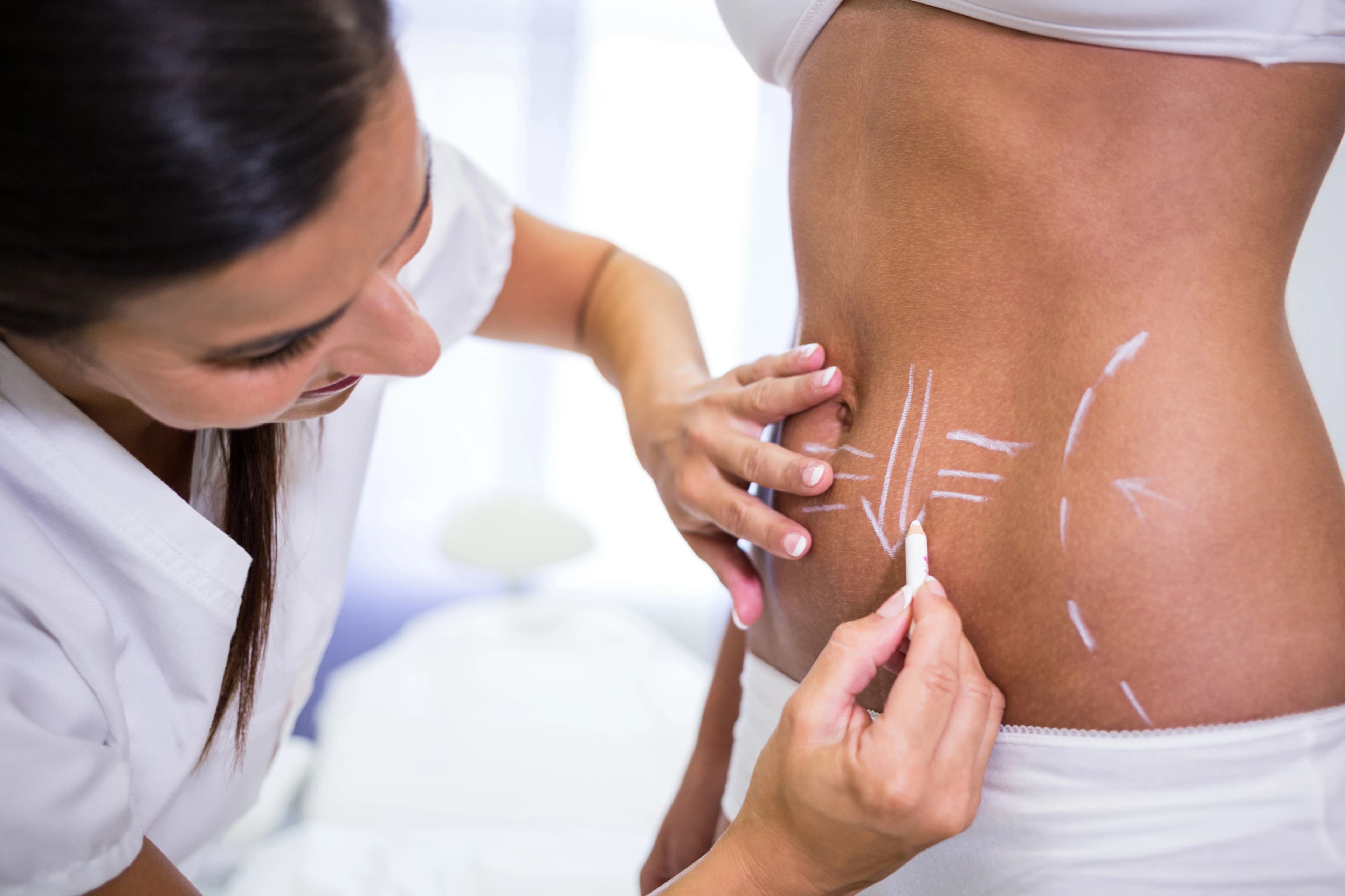 Patient with a contoured, sculpted silhouette